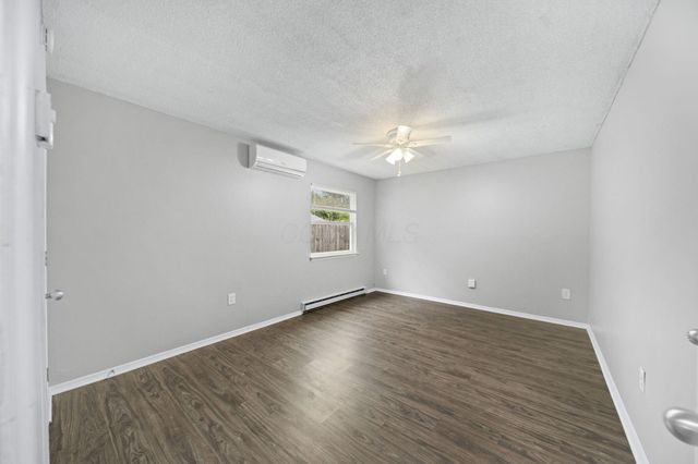5400 Bleaker Avenue, Columbus, OH 43232