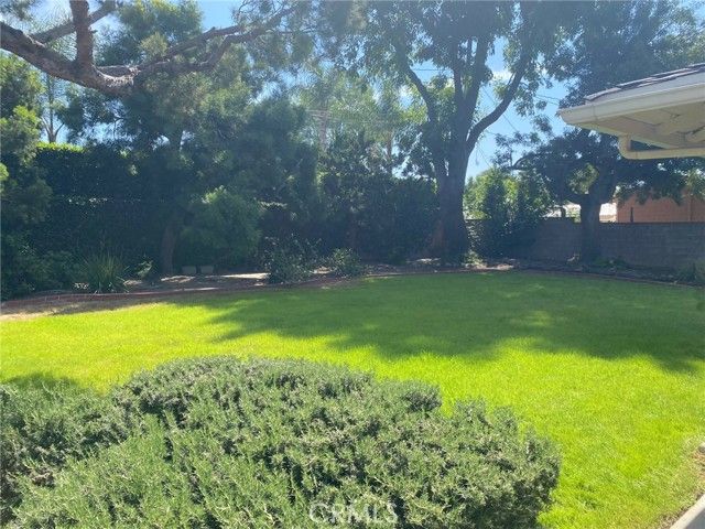 1512 Finecroft, Claremont, CA 91711