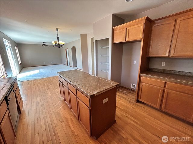 20605 74th Avenue E, Spanaway, WA 98387