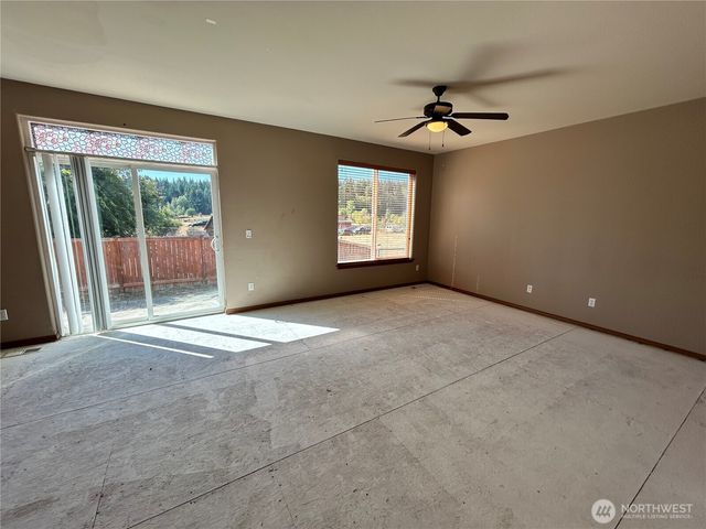20605 74th Avenue E, Spanaway, WA 98387