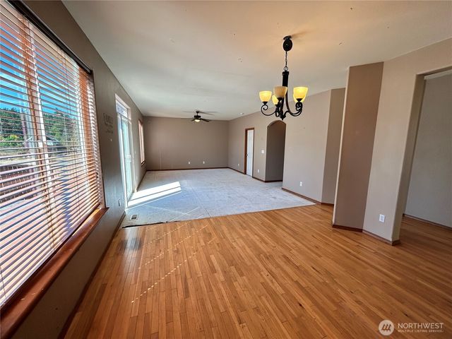 20605 74th Avenue E, Spanaway, WA 98387