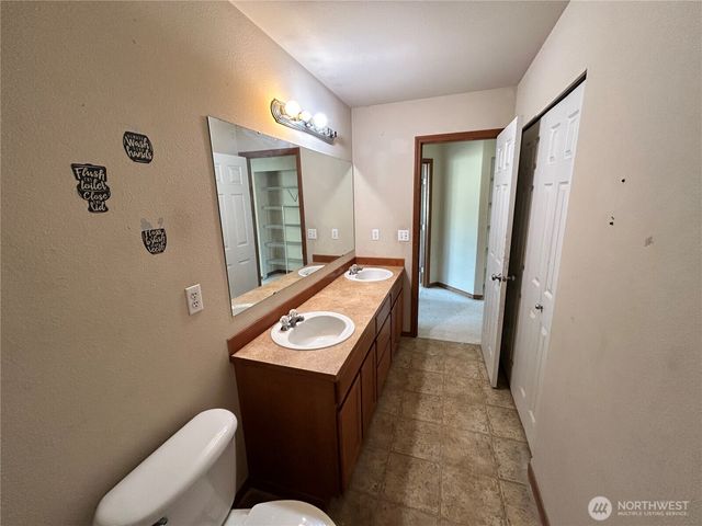 20605 74th Avenue E, Spanaway, WA 98387