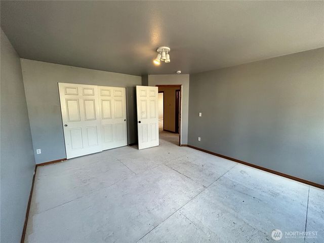 20605 74th Avenue E, Spanaway, WA 98387