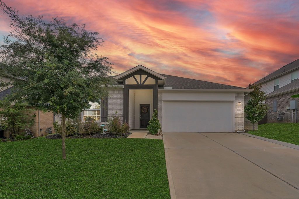 1308 Mainland Shores Lane, Montgomery, TX 77316