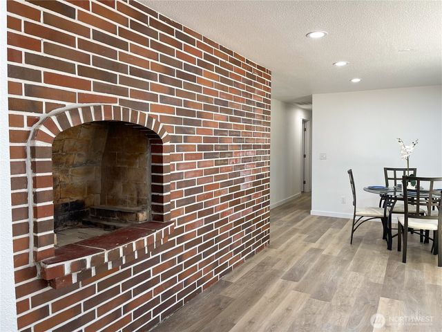 12706 94th Avenue E, Puyallup, WA 98373