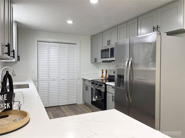 12706 94th Avenue E, Puyallup, WA 98373