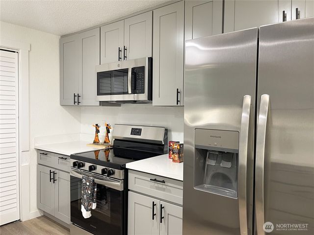 12706 94th Avenue E, Puyallup, WA 98373