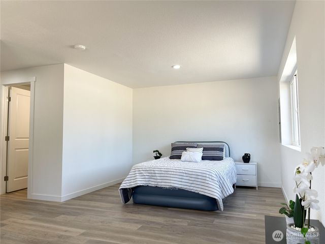 12706 94th Avenue E, Puyallup, WA 98373