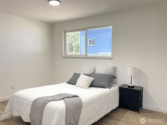 12706 94th Avenue E, Puyallup, WA 98373