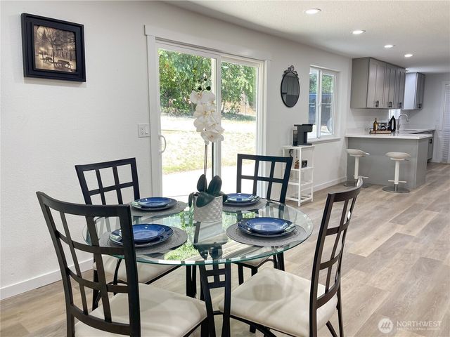 12706 94th Avenue E, Puyallup, WA 98373