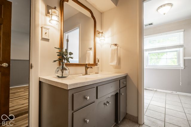 7330 N Grand Avenue, Indianapolis, IN 46250