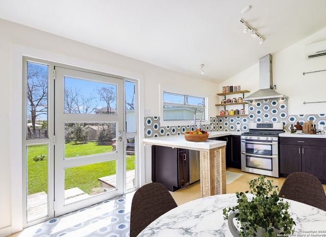 1514 Probandt, San Antonio, TX 78204