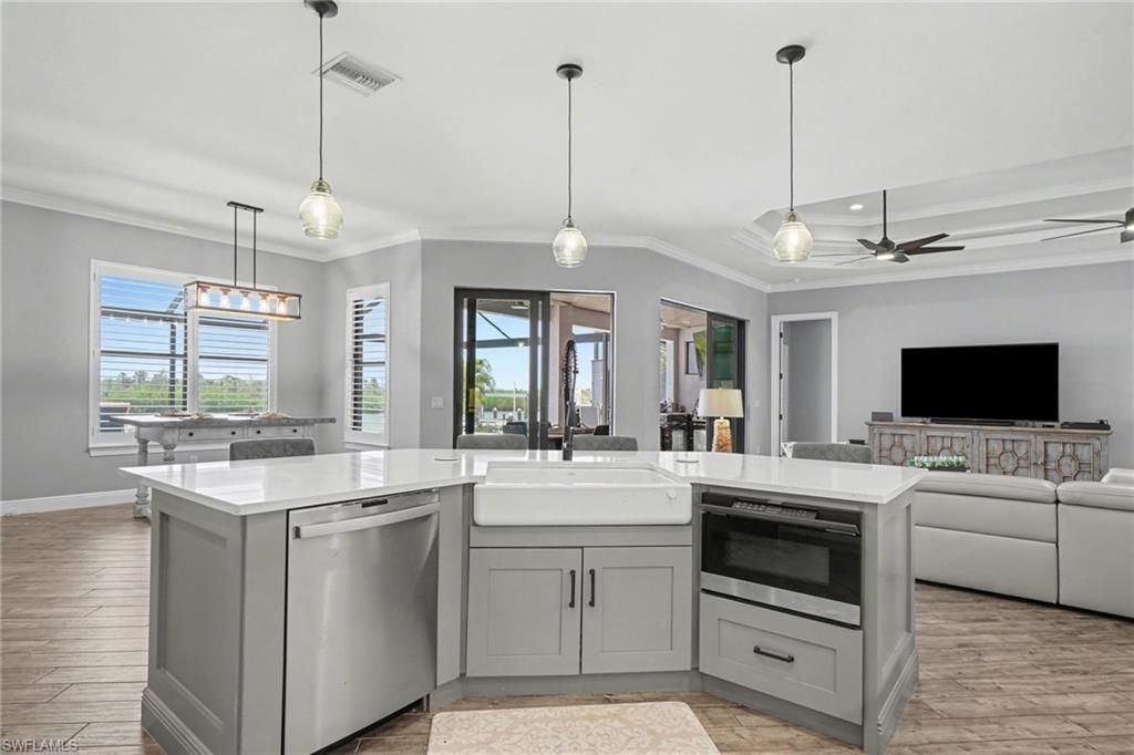 Image 16 of property listing at 4310 Gulfstream PKWY, Cape Coral, FL 33993