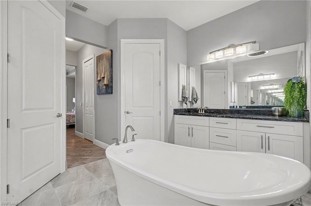 Image 25 of property listing at 4310 Gulfstream PKWY, Cape Coral, FL 33993