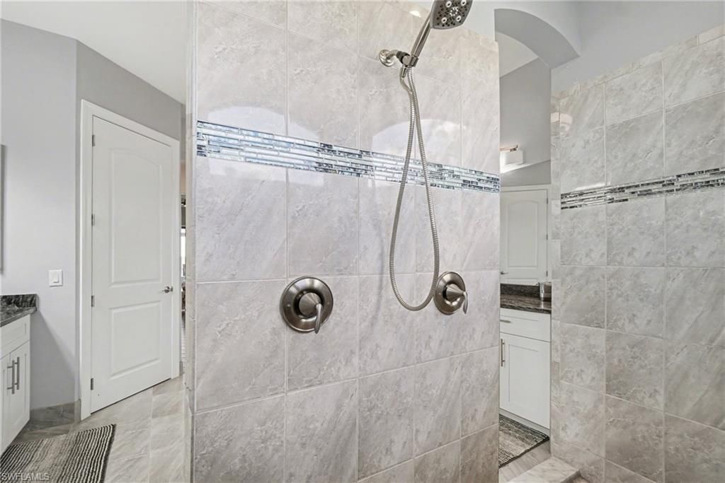 Image 27 of property listing at 4310 Gulfstream PKWY, Cape Coral, FL 33993