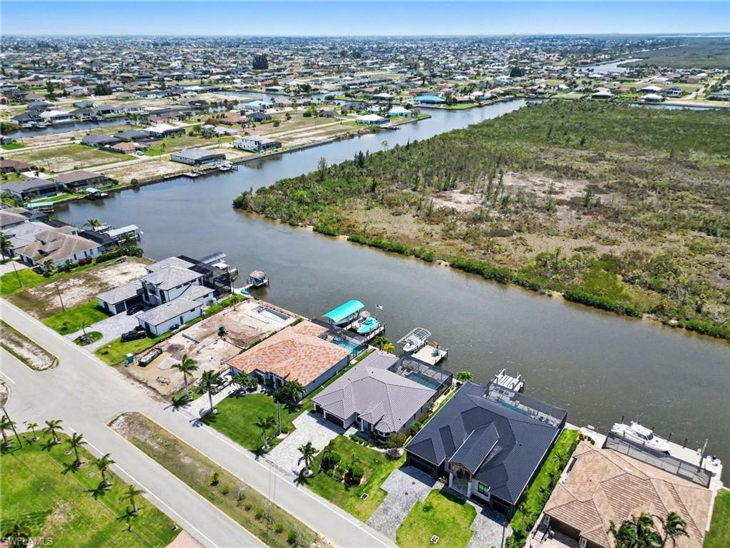 Image 43 of property listing at 4310 Gulfstream PKWY, Cape Coral, FL 33993
