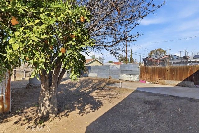 216 Decatur Street, Bakersfield, CA 93308