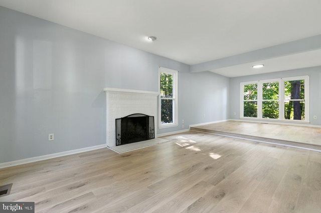 2205 BLUE VALLEY DR, Silver Spring, MD 20904