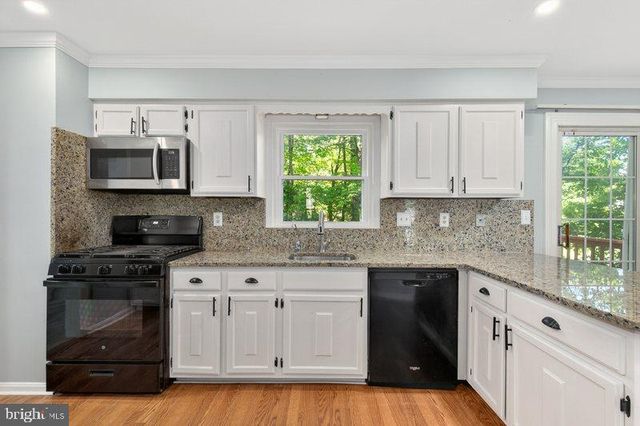 2205 BLUE VALLEY DR, Silver Spring, MD 20904