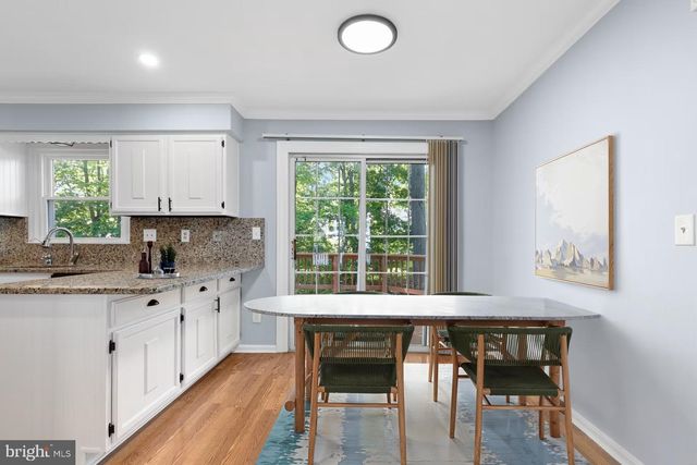 2205 BLUE VALLEY DR, Silver Spring, MD 20904