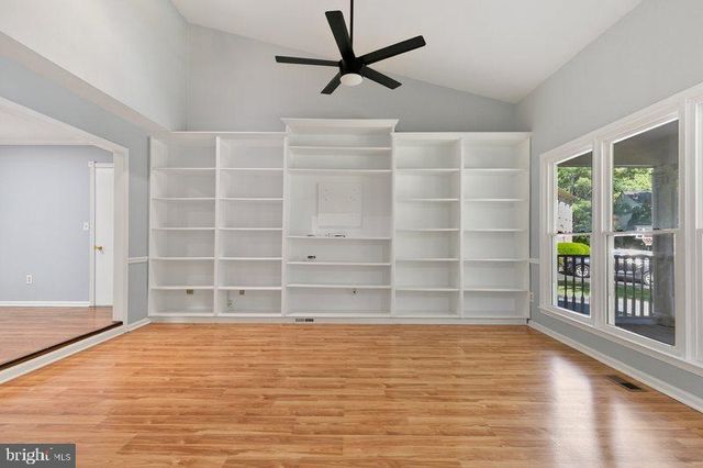 2205 BLUE VALLEY DR, Silver Spring, MD 20904