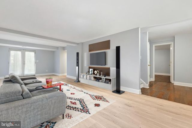 2205 BLUE VALLEY DR, Silver Spring, MD 20904