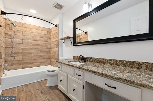 2205 BLUE VALLEY DR, Silver Spring, MD 20904