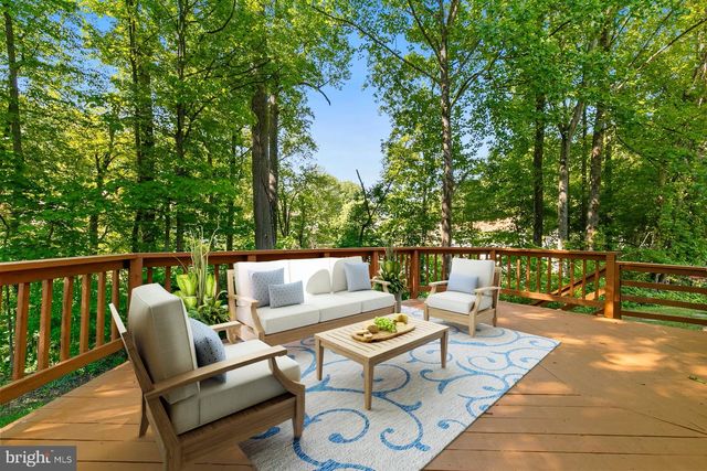 2205 BLUE VALLEY DR, Silver Spring, MD 20904