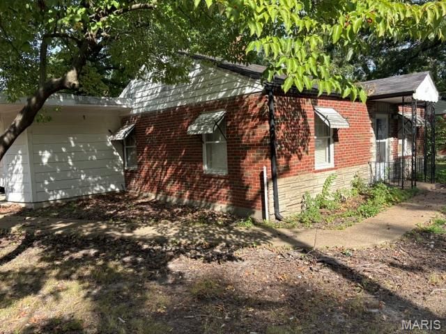 437 S Harvey Avenue, Ferguson, MO 63135