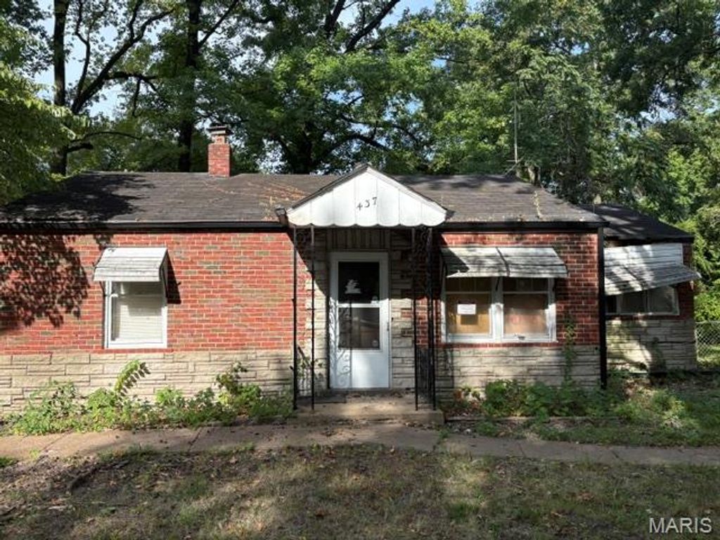 437 S Harvey Avenue, Ferguson, MO 63135