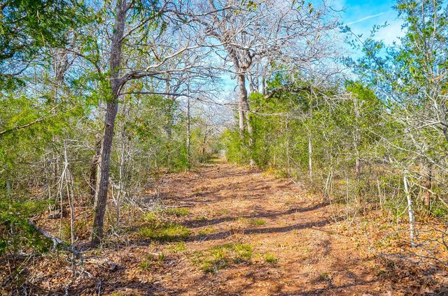 4720 Fm 60, Somerville, TX 77879