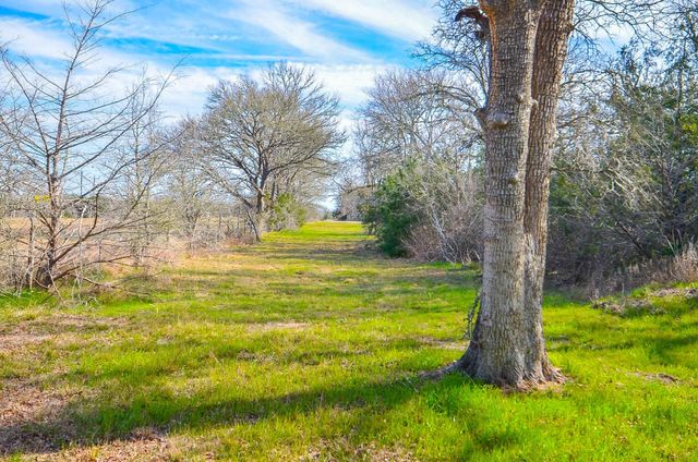 4720 Fm 60, Somerville, TX 77879