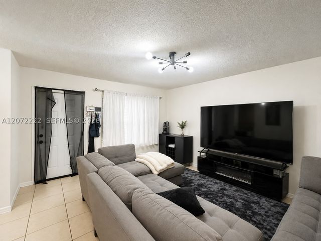 513 NW 22nd Ave 3, Fort Lauderdale, FL 33311
