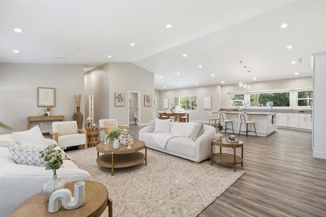 9965 Dunbar Lane, El Cajon, CA 92021