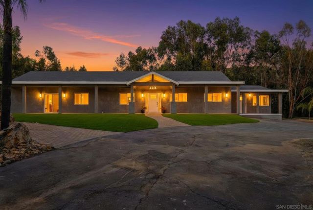 9965 Dunbar Lane, El Cajon, CA 92021