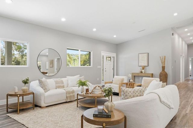 9965 Dunbar Lane, El Cajon, CA 92021