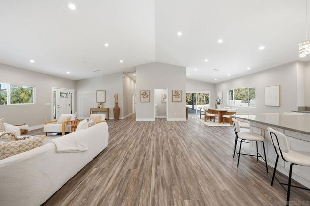 9965 Dunbar Lane, El Cajon, CA 92021