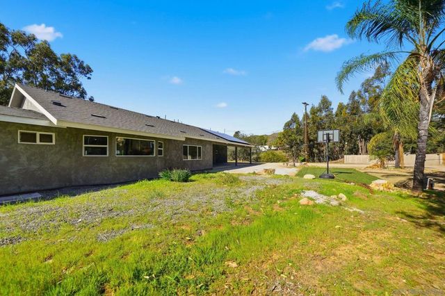 9965 Dunbar Lane, El Cajon, CA 92021