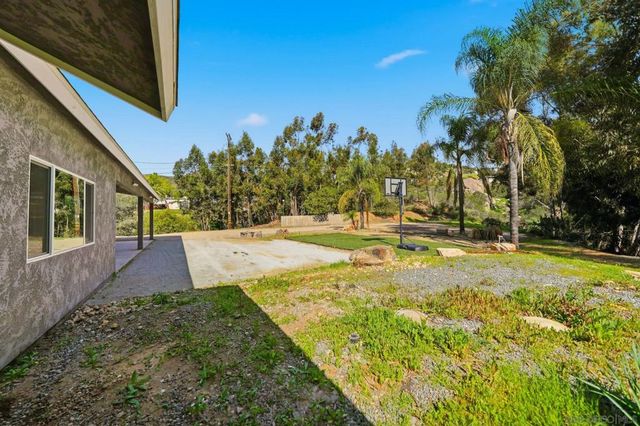 9965 Dunbar Lane, El Cajon, CA 92021