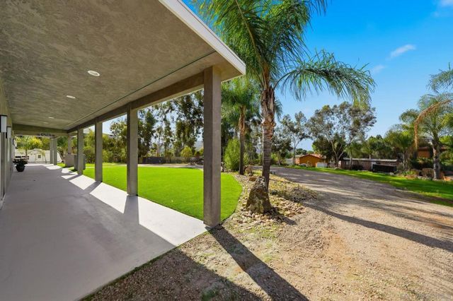 9965 Dunbar Lane, El Cajon, CA 92021