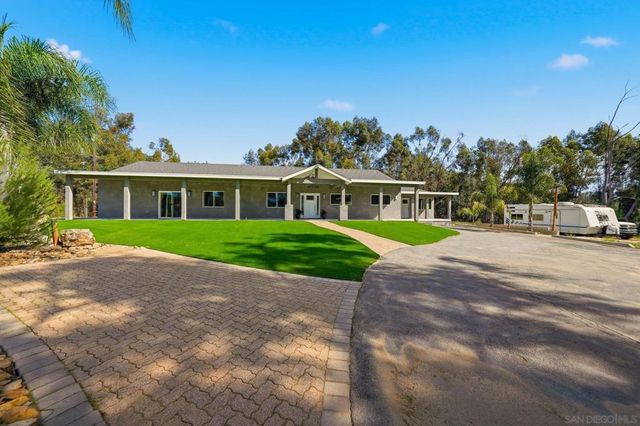 9965 Dunbar Lane, El Cajon, CA 92021