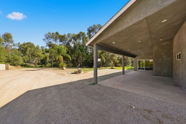 9965 Dunbar Lane, El Cajon, CA 92021