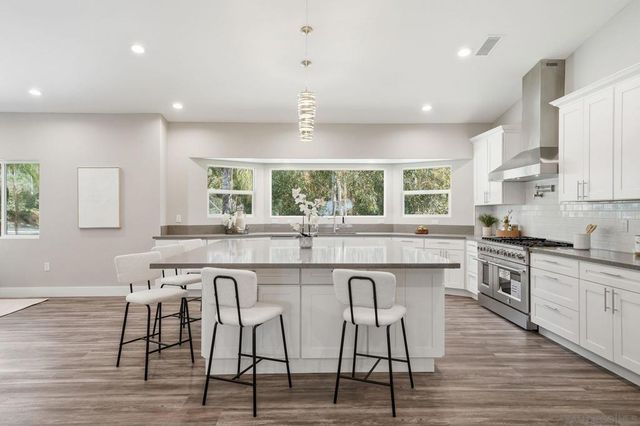 9965 Dunbar Lane, El Cajon, CA 92021