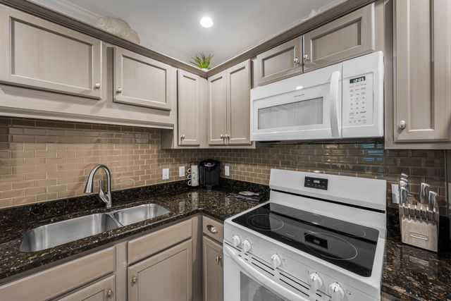 3191 Scenic Hwy 98 214, Destin, FL 32541