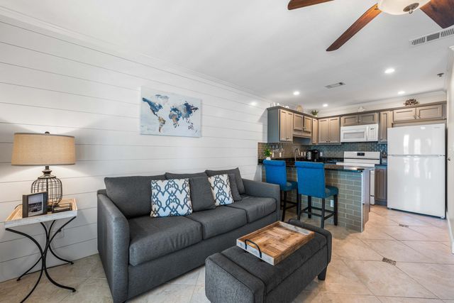 3191 Scenic Hwy 98 214, Destin, FL 32541