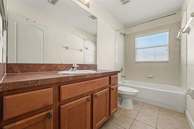 131 OLD BRIDGE CIRCLE, Davenport, FL 33897