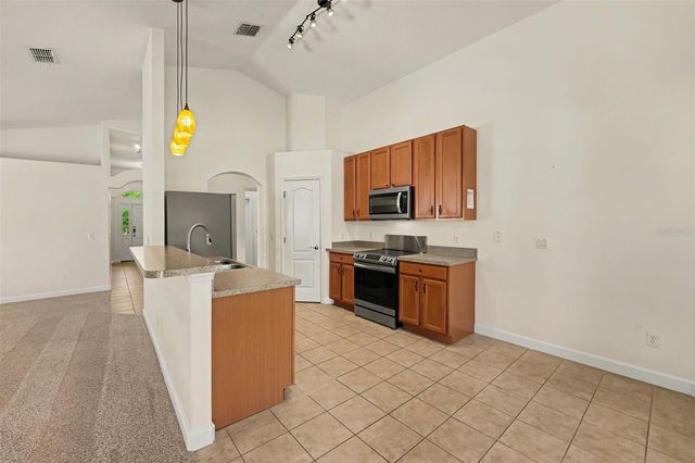 131 OLD BRIDGE CIRCLE, Davenport, FL 33897
