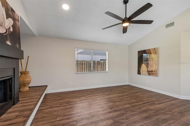 1977 BROOKSTONE WAY, Clearwater, FL 33760
