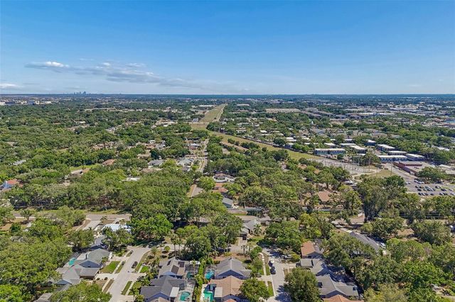 1977 BROOKSTONE WAY, Clearwater, FL 33760