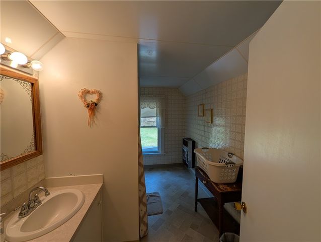 124 Clarence Street, Bradford City, PA 16701